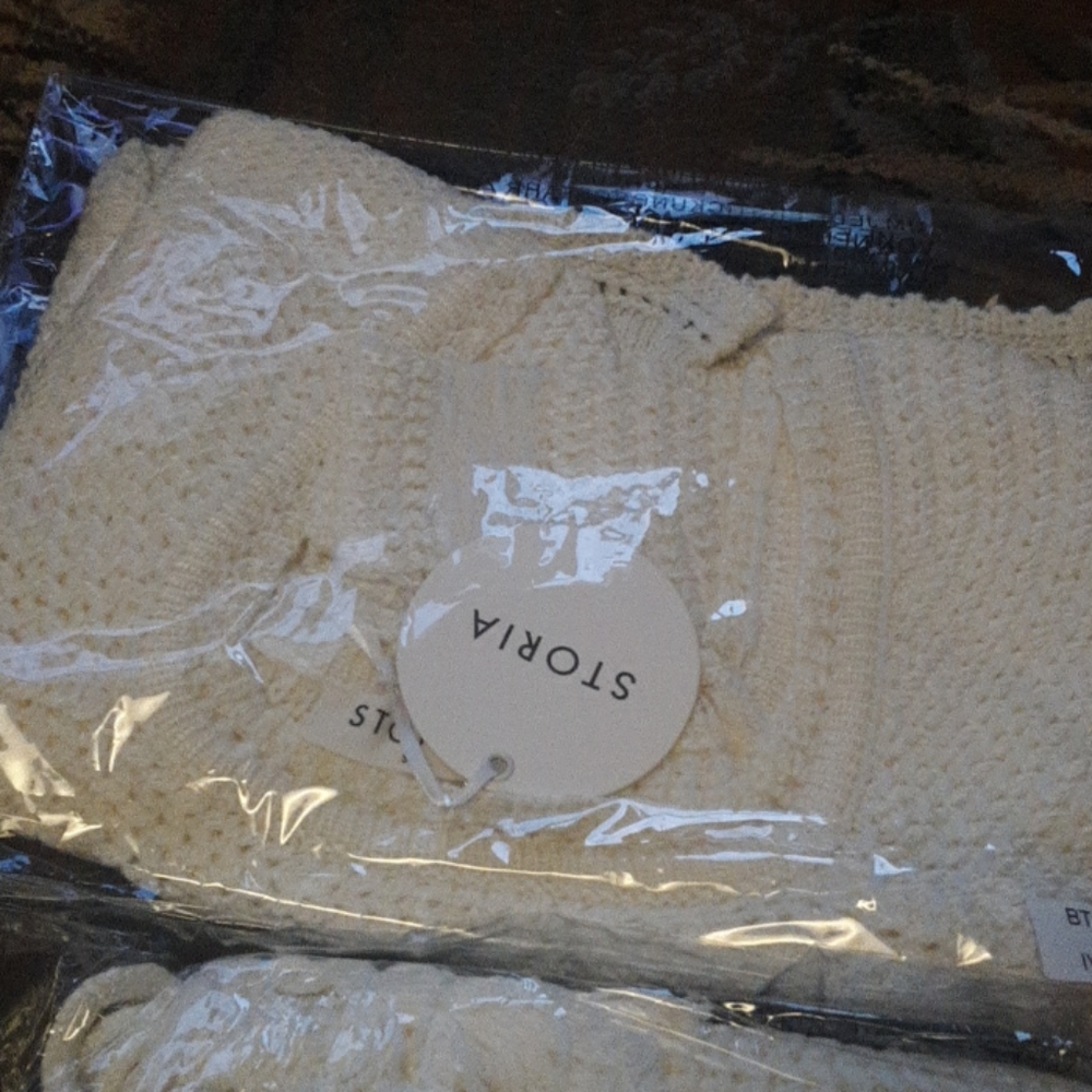 Crochet set..FIRM - Picture 6 of 7